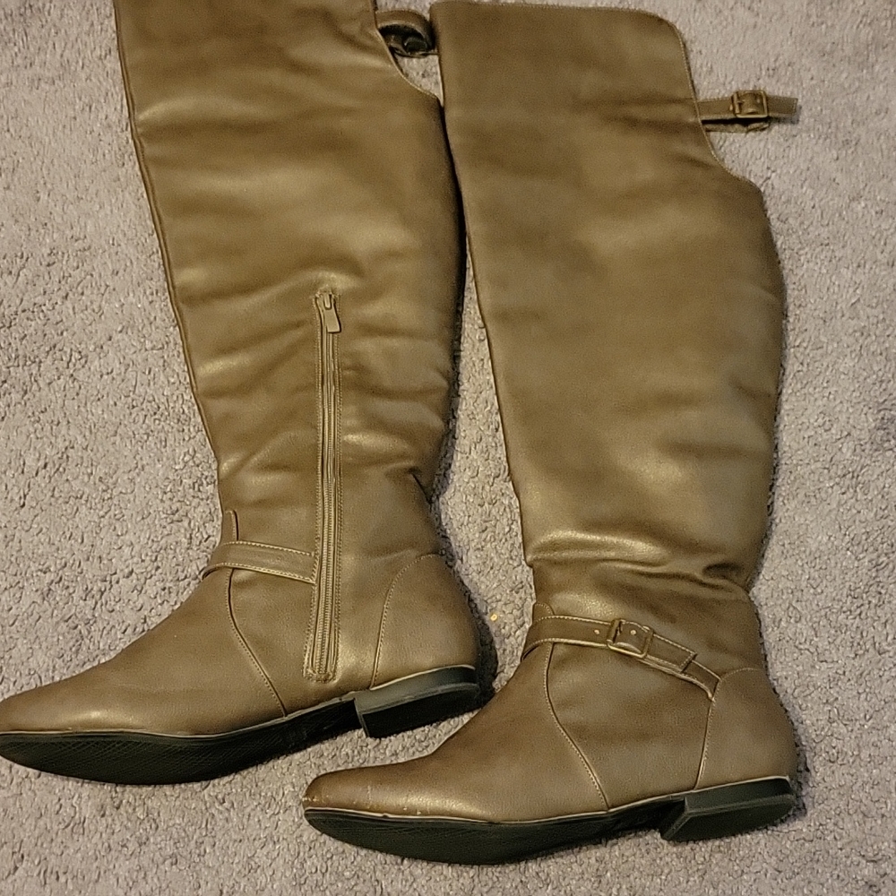 BARN Over The Knee Boots